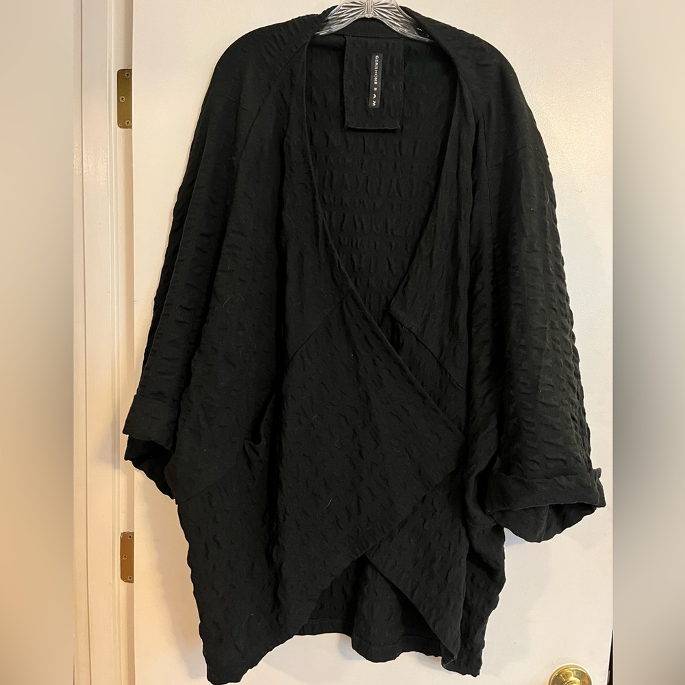 Black Gershon Bram cardigan jacket with 3/4 sleeves and pockets